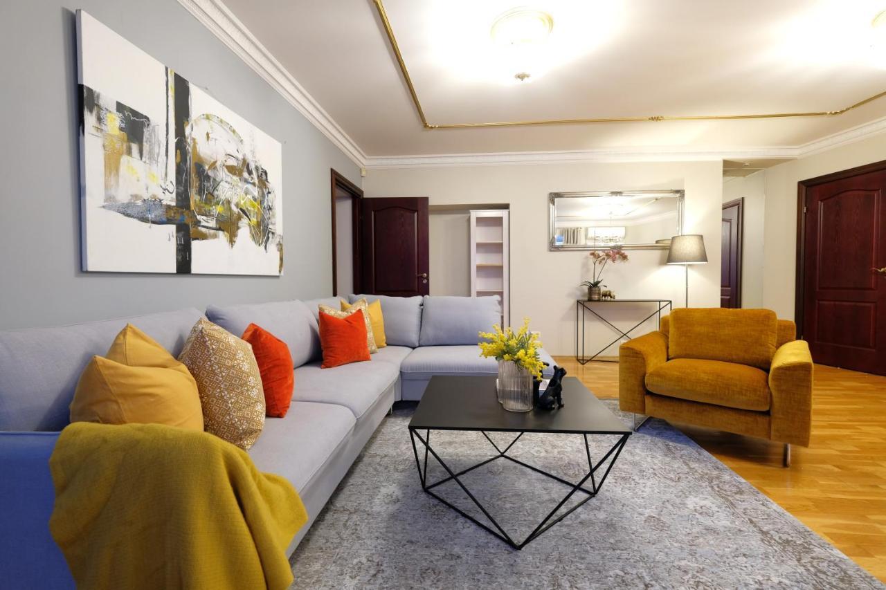 Tallinn City Apartments - 2 Bedroom On Old Town Main Street Viru Kültér fotó